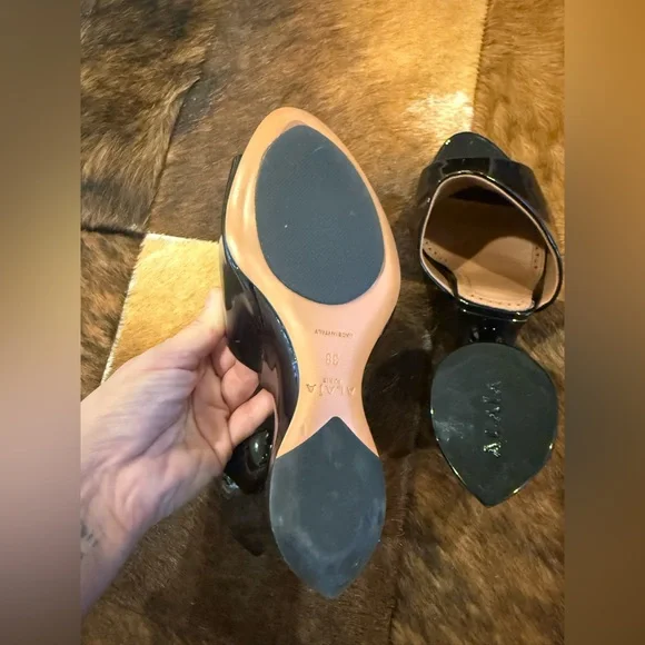 Alaia La Sculpture Patent Leather Slide Sandal - Picture 7 of 7